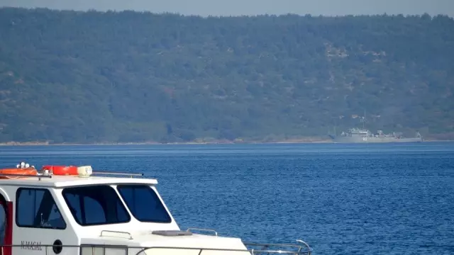 Rus mayın tarama gemisi 'Kovrovets' Çanakkale Boğazı'ndan geçti Rus mayın tarama gemisi 'Kovrovets' Çanakkale Boğazı'ndan geçti