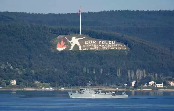 RUS SAVAŞ GEMİSİ, ÇANAKKALE BOĞAZI'NDAN GEÇTİ RUS SAVAŞ GEMİSİ, ÇANAKKALE BOĞAZI'NDAN GEÇTİ