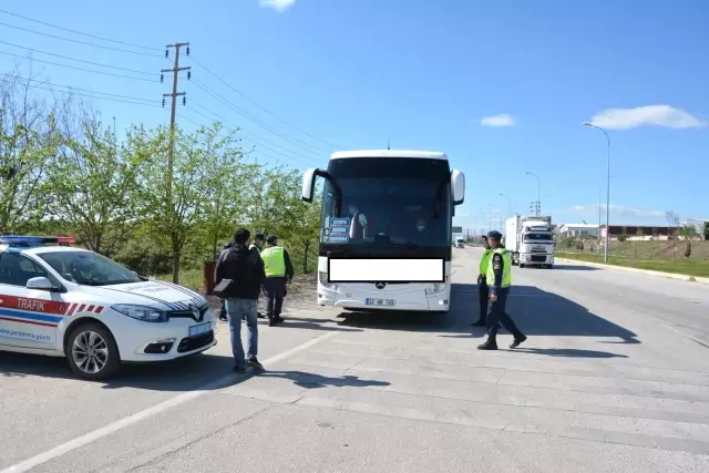 Son dakika haberleri! Sandıklı'da jandarma ve polisten drone destekli denetim Son dakika haberleri! Sandıklı'da jandarma ve polisten drone destekli denetim