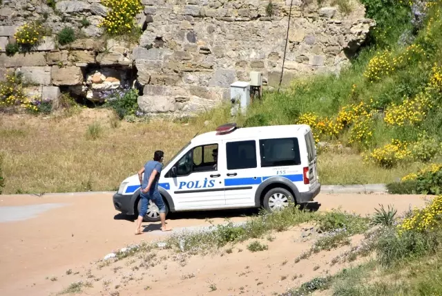 Son dakika haberleri! Sinop'ta denize giren Almanya vatandaşı aileye polis engeli Son dakika haberleri! Sinop'ta denize giren Almanya vatandaşı aileye polis engeli