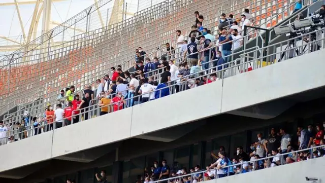 Tam kapanmada tribünleri dolduran Adana Demirspor ve Giresunspor'a teşvik eder gibi ceza Tam kapanmada tribünleri dolduran Adana Demirspor ve Giresunspor'a teşvik eder gibi ceza