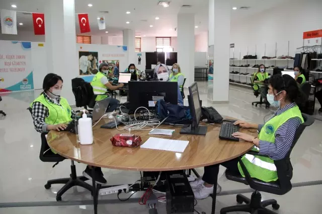 Vatandaş istiyor, 250 kişilik ekip anında yerine getiriyor Vatandaş istiyor, 250 kişilik ekip anında yerine getiriyor