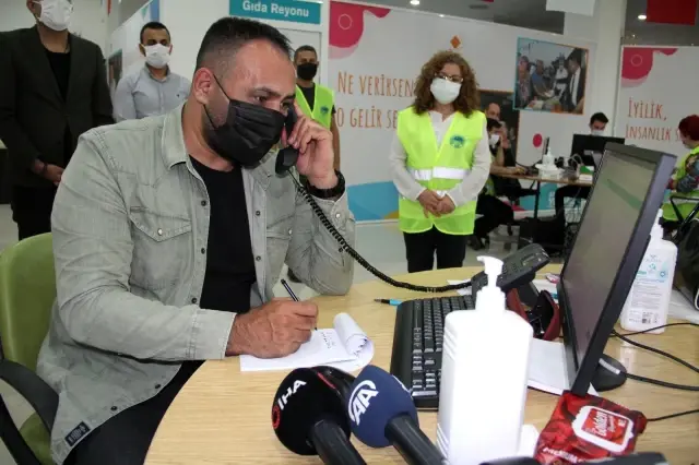 Vatandaş istiyor, 250 kişilik ekip anında yerine getiriyor Vatandaş istiyor, 250 kişilik ekip anında yerine getiriyor