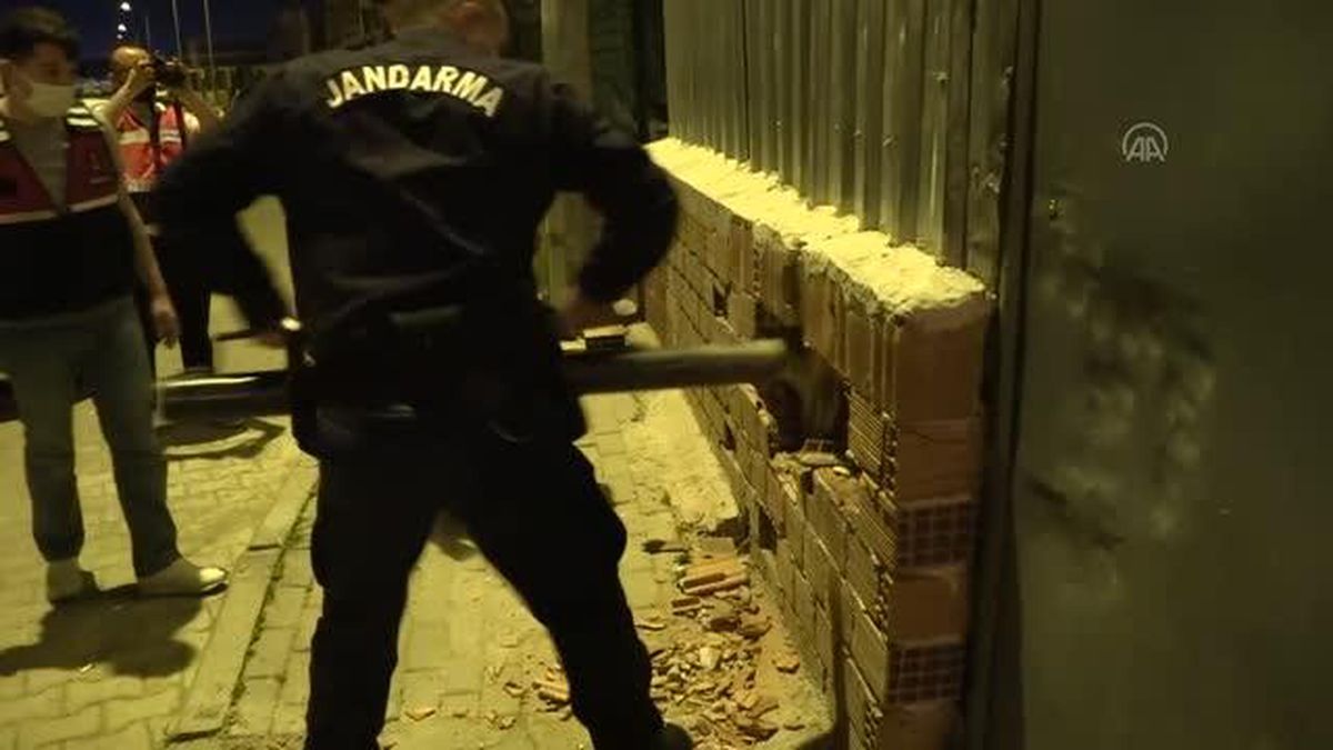 3 ayrı adrese yapılan tombala operasyonunda 220 kişiye 1 Milyon lira ceza kesildi