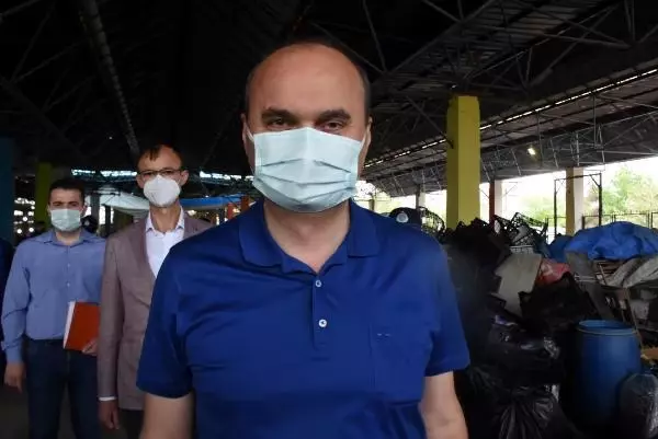 Edirne Valisi Canalp'ten 'birincilik' açıklaması: Köy köy dolaşıp aşı yaptık Edirne Valisi Canalp'ten 'birincilik' açıklaması: Köy köy dolaşıp aşı yaptık