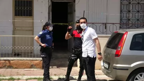 Eşini öldüren koca: Küçük şeylerden tartıştık, sinirlendim, bıçakladım Eşini öldüren koca: Küçük şeylerden tartıştık, sinirlendim, bıçakladım
