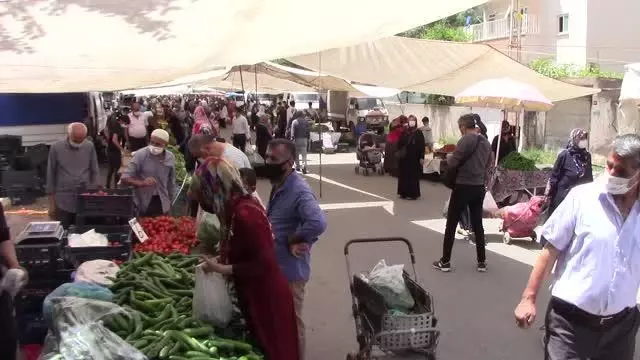 Kilis, Adıyaman ve Malatya'da pazar yerleri Kovid-19 tedbirleri alınarak açıldı Kilis, Adıyaman ve Malatya'da pazar yerleri Kovid-19 tedbirleri alınarak açıldı