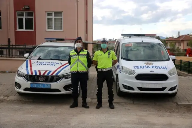 İhsaniye ilçesinde Trafik Haftası kutlandı İhsaniye ilçesinde Trafik Haftası kutlandı