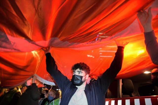 İsrail'in İstanbul Başkonsolosluğu önünde bir grup, Mescid-i Aksa saldırısını protesto etti İsrail'in İstanbul Başkonsolosluğu önünde bir grup, Mescid-i Aksa saldırısını protesto etti