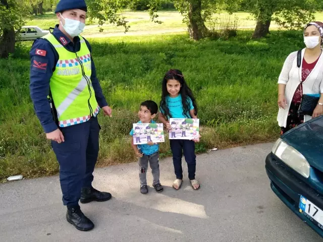 Jandarma ekiplerinden çocuklara boyama kitabı Jandarma ekiplerinden çocuklara boyama kitabı