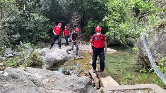 Kayıp turisti jandarma kurtardı Kayıp turisti jandarma kurtardı