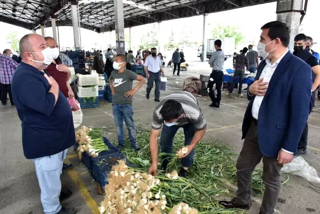 Kaymakam Parlar ve Başkan Kılca pazar yerlerini denetledi