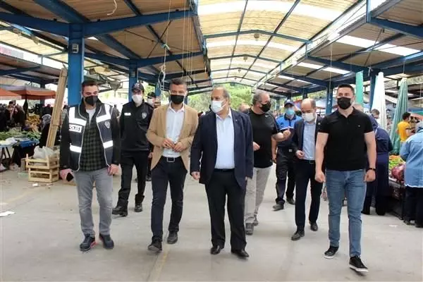Kaymakam Ünal, pazarı denetledi