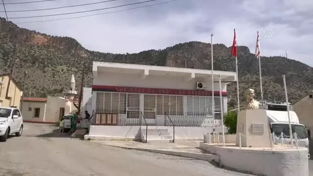 KKTC Cumhurbaşkanı Tatar, 'Gönül Köprüsü' Projesi kapsamında halkla buluştu KKTC Cumhurbaşkanı Tatar, 'Gönül Köprüsü' Projesi kapsamında halkla buluştu