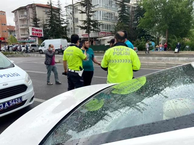 Küçük çocuğun metrelerce yükseğe savrulduğu anlar güvenlik kamerasında Küçük çocuğun metrelerce yükseğe savrulduğu anlar güvenlik kamerasında