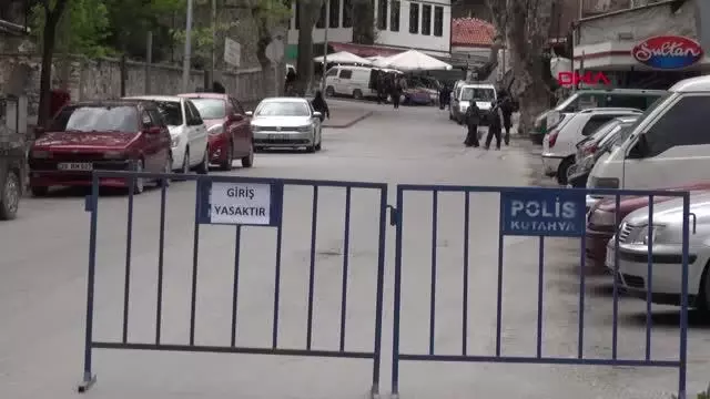 Kütahya'da, kurulan semt pazarları için 9 cadde trafiğe kapatıldı Kütahya'da, kurulan semt pazarları için 9 cadde trafiğe kapatıldı