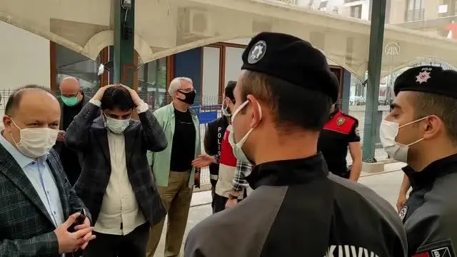 Maltepe'de halk pazarları Kovid-19 tedbirlerine uyularak açıldı Maltepe'de halk pazarları Kovid-19 tedbirlerine uyularak açıldı
