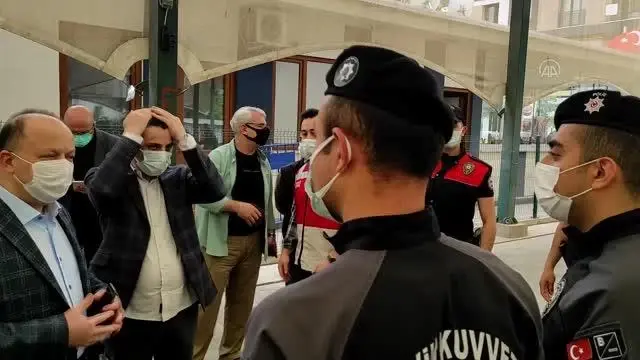 Maltepe'de halk pazarları Kovid-19 tedbirlerine uyularak açıldı Maltepe'de halk pazarları Kovid-19 tedbirlerine uyularak açıldı