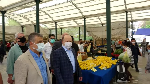 Pendik'te tam kapanma sürecinde pazarlarda sıkı denetim Pendik'te tam kapanma sürecinde pazarlarda sıkı denetim