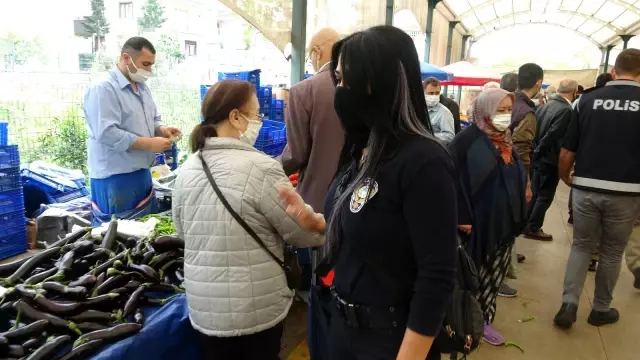 Pendik'te tam kapanma sürecinde pazarlarda sıkı denetim Pendik'te tam kapanma sürecinde pazarlarda sıkı denetim