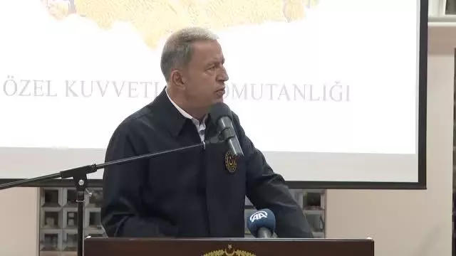 Son dakika haberi! Milli Savunma Bakanı Akar, bordo berelilerle iftar yaptı (1) Son dakika haberi! Milli Savunma Bakanı Akar, bordo berelilerle iftar yaptı (1)