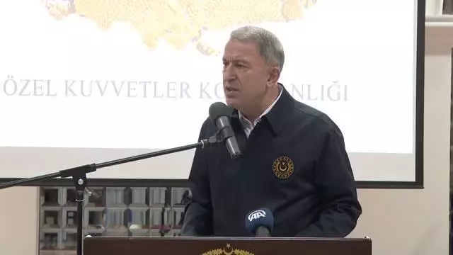 Son dakika haberi! Milli Savunma Bakanı Akar, bordo berelilerle iftar yaptı (1) Son dakika haberi! Milli Savunma Bakanı Akar, bordo berelilerle iftar yaptı (1)