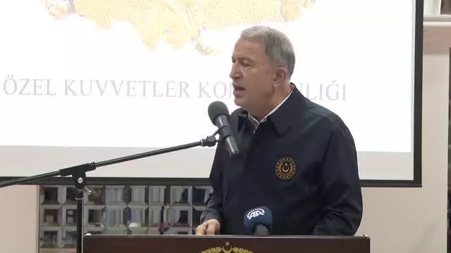 Son dakika haberi! Milli Savunma Bakanı Akar, bordo berelilerle iftar yaptı (1) Son dakika haberi! Milli Savunma Bakanı Akar, bordo berelilerle iftar yaptı (1)