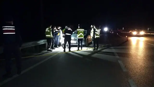 Otomobil motosiklete çarptı: 1 ölü, 1 yaralı Otomobil motosiklete çarptı: 1 ölü, 1 yaralı