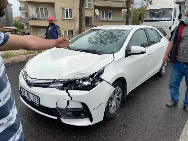 OTOMOBİLİN ÇARPTIĞI EREN AĞIR YARALANDI OTOMOBİLİN ÇARPTIĞI EREN AĞIR YARALANDI