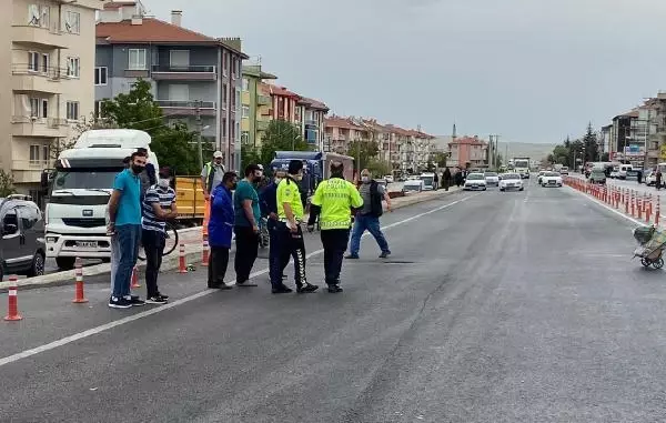 OTOMOBİLİN ÇARPTIĞI EREN AĞIR YARALANDI OTOMOBİLİN ÇARPTIĞI EREN AĞIR YARALANDI