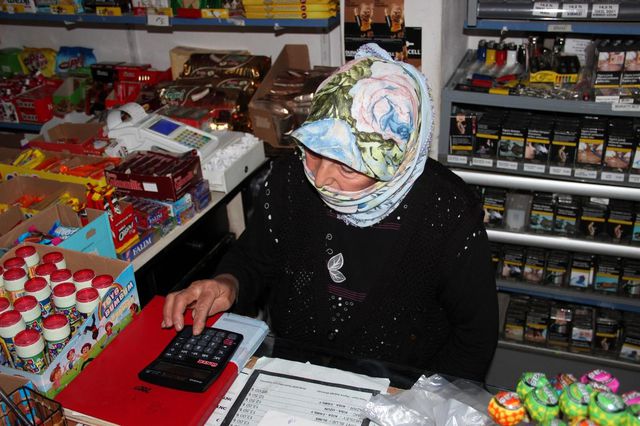 parasini calan hirsizlari yakalayan yasli kad 2 14120096 o