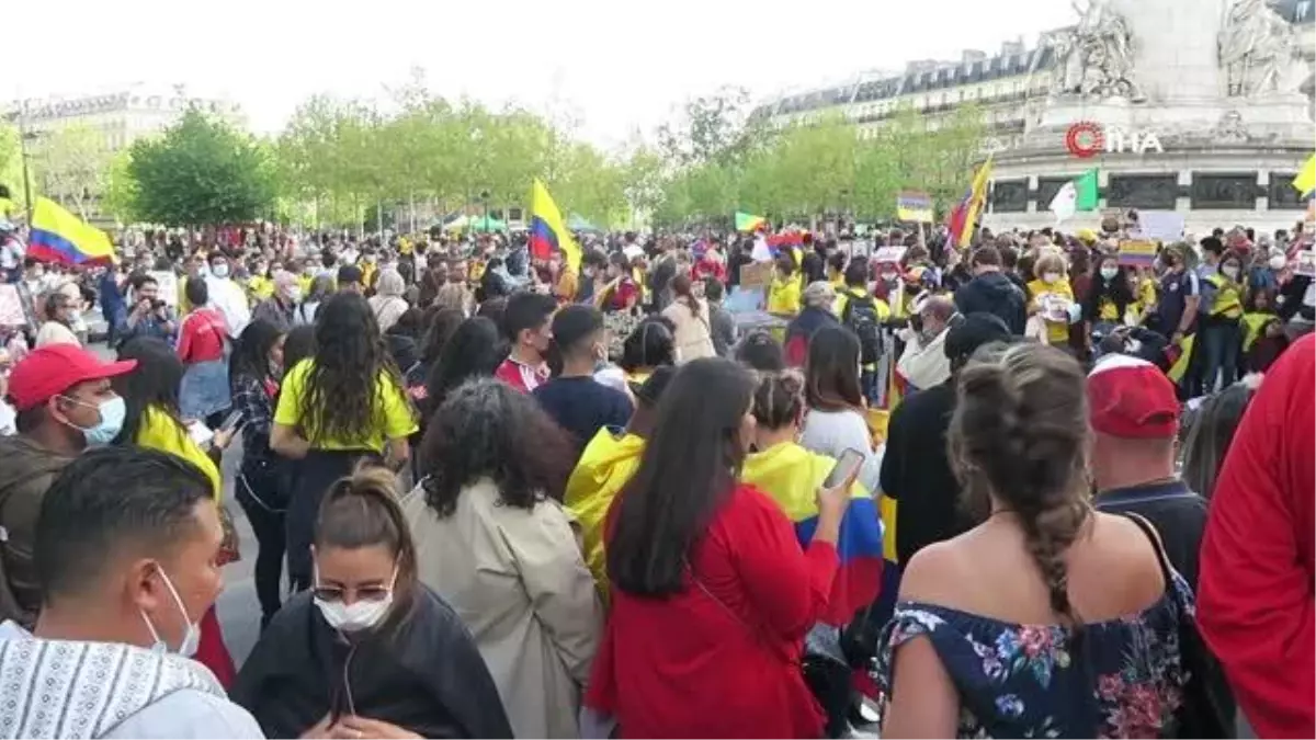 Paris'te Kolombiya'daki vergi reformu protestolarına destek gösterisi