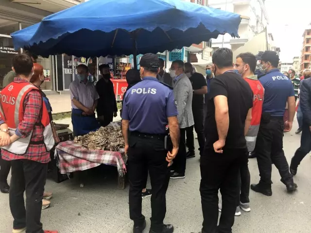 Pendik'te tam kapanma sürecinde pazarlarda sıkı denetim Pendik'te tam kapanma sürecinde pazarlarda sıkı denetim