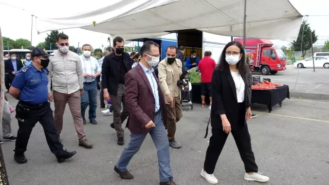Pendik'te tam kapanma sürecinde pazarlarda sıkı denetim Pendik'te tam kapanma sürecinde pazarlarda sıkı denetim