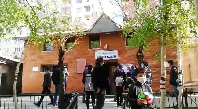 Son dakika haberi! Polis ve vatandaşlar arasında gerginlik Son dakika haberi! Polis ve vatandaşlar arasında gerginlik