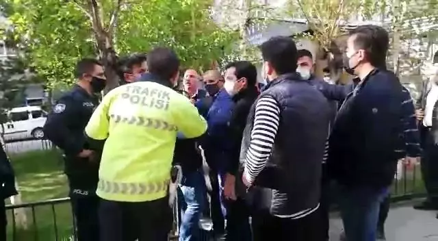 Son dakika haberi! Polis ve vatandaşlar arasında gerginlik Son dakika haberi! Polis ve vatandaşlar arasında gerginlik