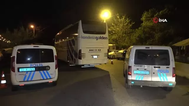 Samsun'da yolcu otobüsünde 25 kaçak göçmen yakalandı Samsun'da yolcu otobüsünde 25 kaçak göçmen yakalandı