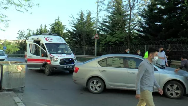 Sultanbeyli'de servis minibüsüyle otomobil kafa kafaya çarpıştı: 1 yaralı Sultanbeyli'de servis minibüsüyle otomobil kafa kafaya çarpıştı: 1 yaralı