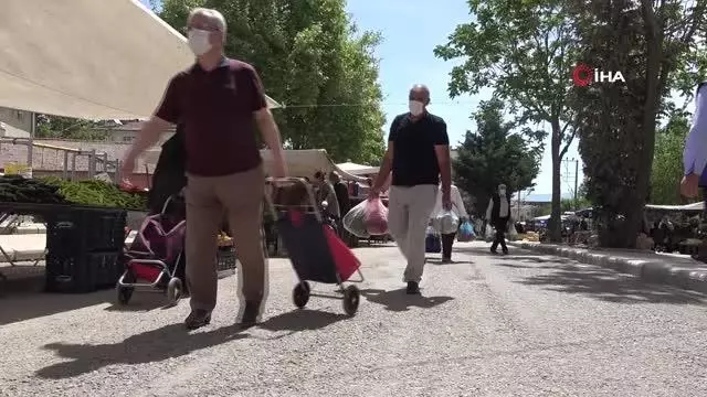 Tam kapanmanın 9. gününde kurulan pazar yerlerine vatandaştan yoğun talep
