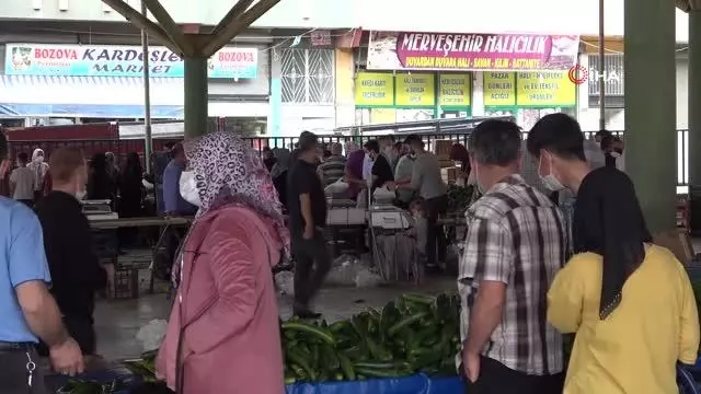 Batman'da semt pazarları pandemi koşularında açıldı