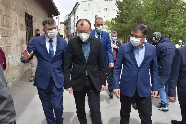 TBMM Başkanı Şentop: Müslümanlara ibadet vakti saldırı vahşettir, devlet terörüdür TBMM Başkanı Şentop: Müslümanlara ibadet vakti saldırı vahşettir, devlet terörüdür