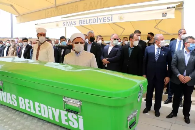 TBMM Başkanı Şentop ve Ticaret Bakanı Muş, Güler'i yalnız bırakmadı TBMM Başkanı Şentop ve Ticaret Bakanı Muş, Güler'i yalnız bırakmadı