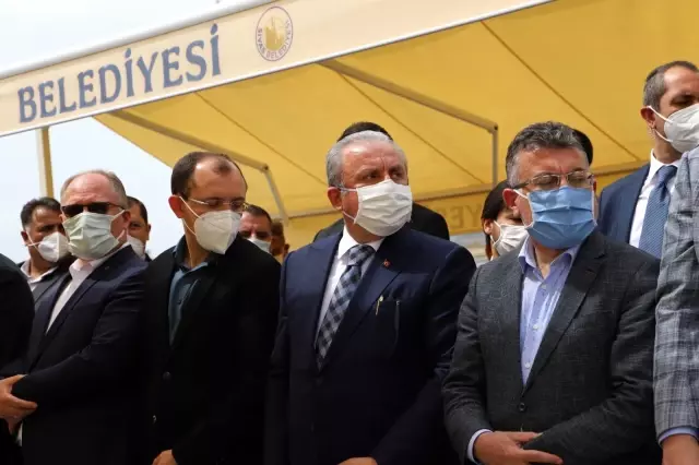 TBMM Başkanı Şentop ve Ticaret Bakanı Muş, Güler'i yalnız bırakmadı TBMM Başkanı Şentop ve Ticaret Bakanı Muş, Güler'i yalnız bırakmadı