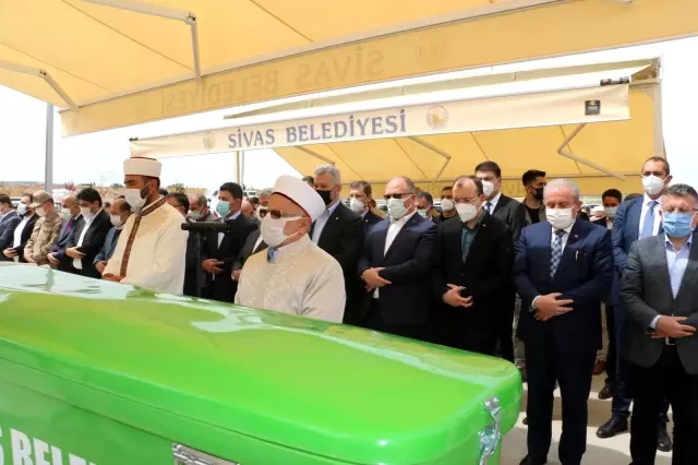 TBMM Başkanı Şentop ve Ticaret Bakanı Muş, Güler'i yalnız bırakmadı TBMM Başkanı Şentop ve Ticaret Bakanı Muş, Güler'i yalnız bırakmadı