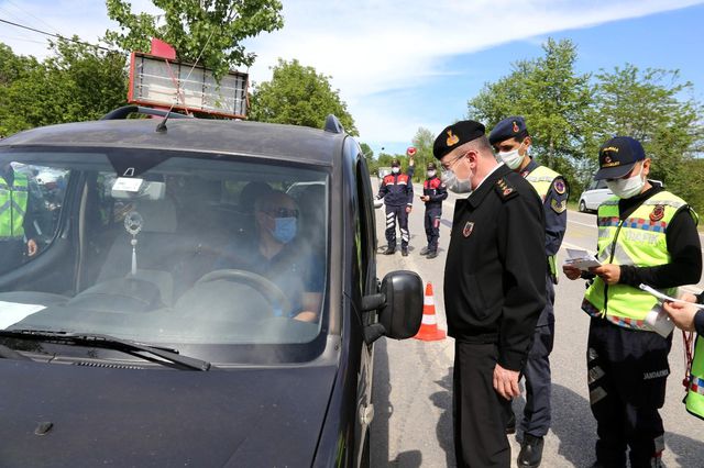 trafik haftasi nda jandarma ekipleri surucule 2 14119033 o