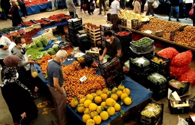 Pazarlar bugün yeniden açılınca marketlerin fiyat oyunu deşifre oldu Pazarlar bugün yeniden açılınca marketlerin fiyat oyunu deşifre oldu