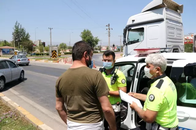 368 promil alkollü sürücünün aracı refüje çıktı, 'Hatalı ben değilim' dedi 368 promil alkollü sürücünün aracı refüje çıktı, 'Hatalı ben değilim' dedi