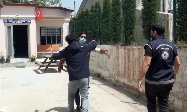 AFGAN KARDEŞLERİ POLİS OSMANİYE'DE KAVUŞTURDU AFGAN KARDEŞLERİ POLİS OSMANİYE'DE KAVUŞTURDU