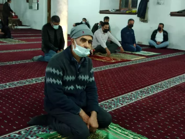Afyonkarahisar'da Kadir Gecesi eda edildi Afyonkarahisar'da Kadir Gecesi eda edildi
