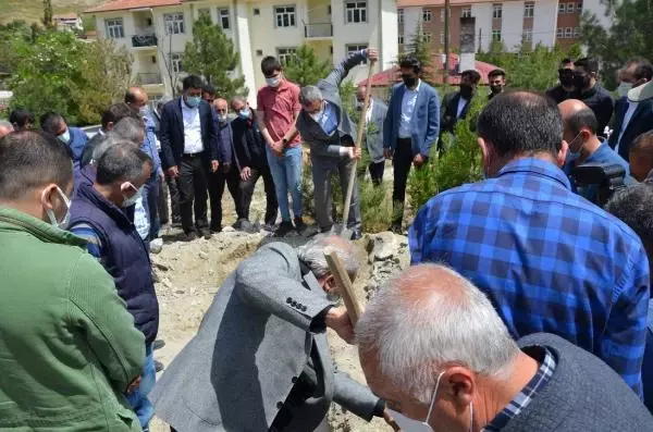 Son dakika haberleri: MALATYA AK PARTİ'Lİ ÜNAL, VEFAT EDEN DAYISININ CENAZESİNE KATILDI Son dakika haberleri: MALATYA AK PARTİ'Lİ ÜNAL, VEFAT EDEN DAYISININ CENAZESİNE KATILDI